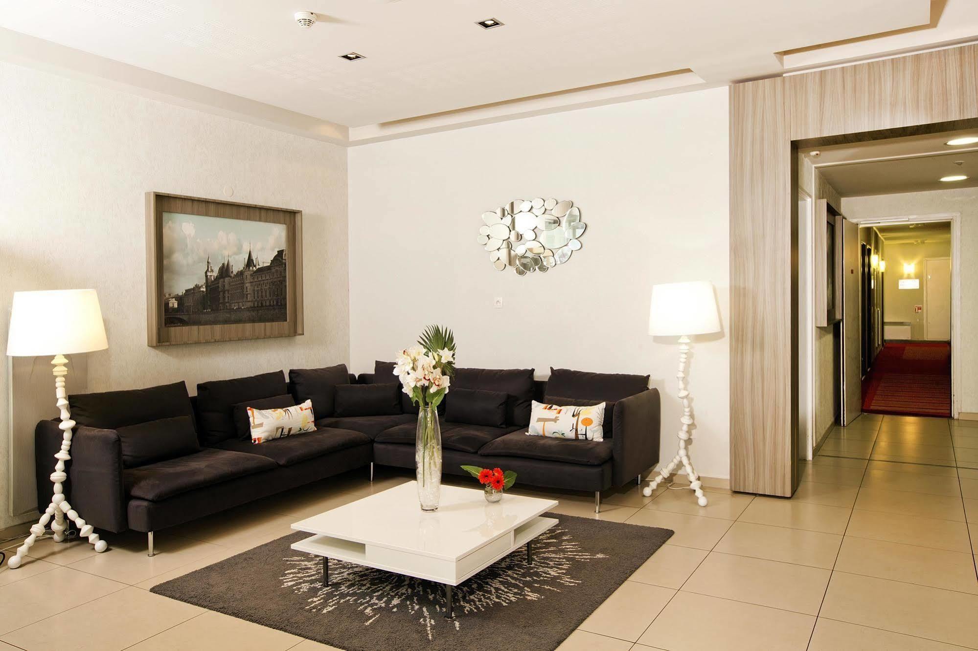 Residhome Paris-Guyancourt Zewnętrze zdjęcie